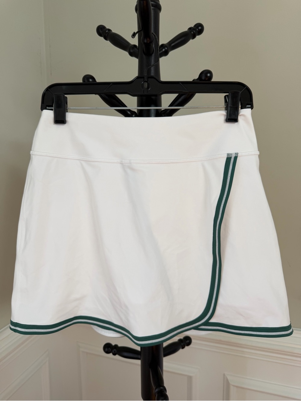 Athleta White Skort with Green Trim